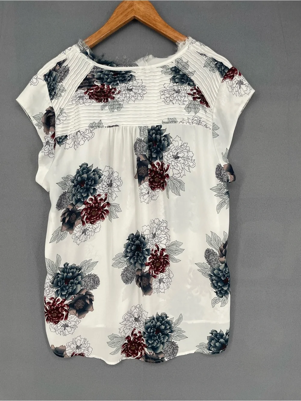 Daniel Rainn White Floral Split V‑Neck Short‑Sleeve Blouse Size XL